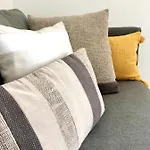 Dans Maison, Independant Et Jardin 아파트