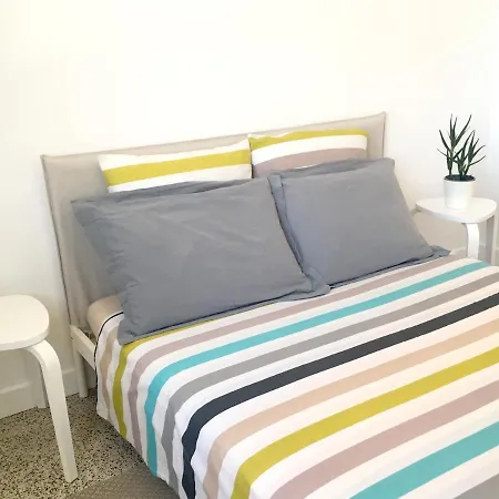 Dans Maison, Independant Et Jardin 아파트 *