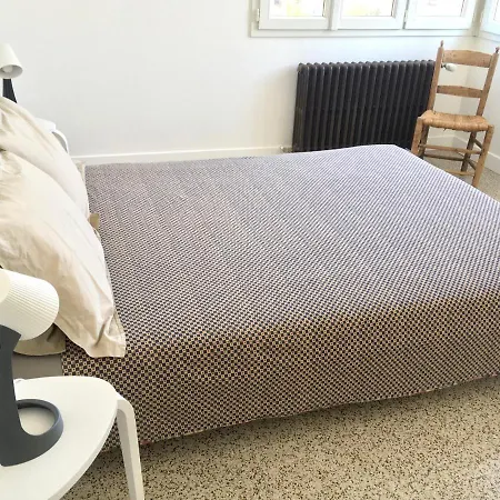 Dans Maison, Independant Et Jardin 佩皮尼昂