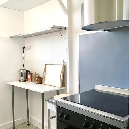 Dans Maison, Independant Et Jardin Apartment *