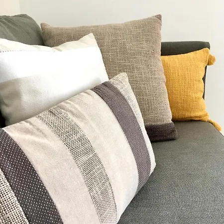 Dans Maison, Independant Et Jardin Apartment